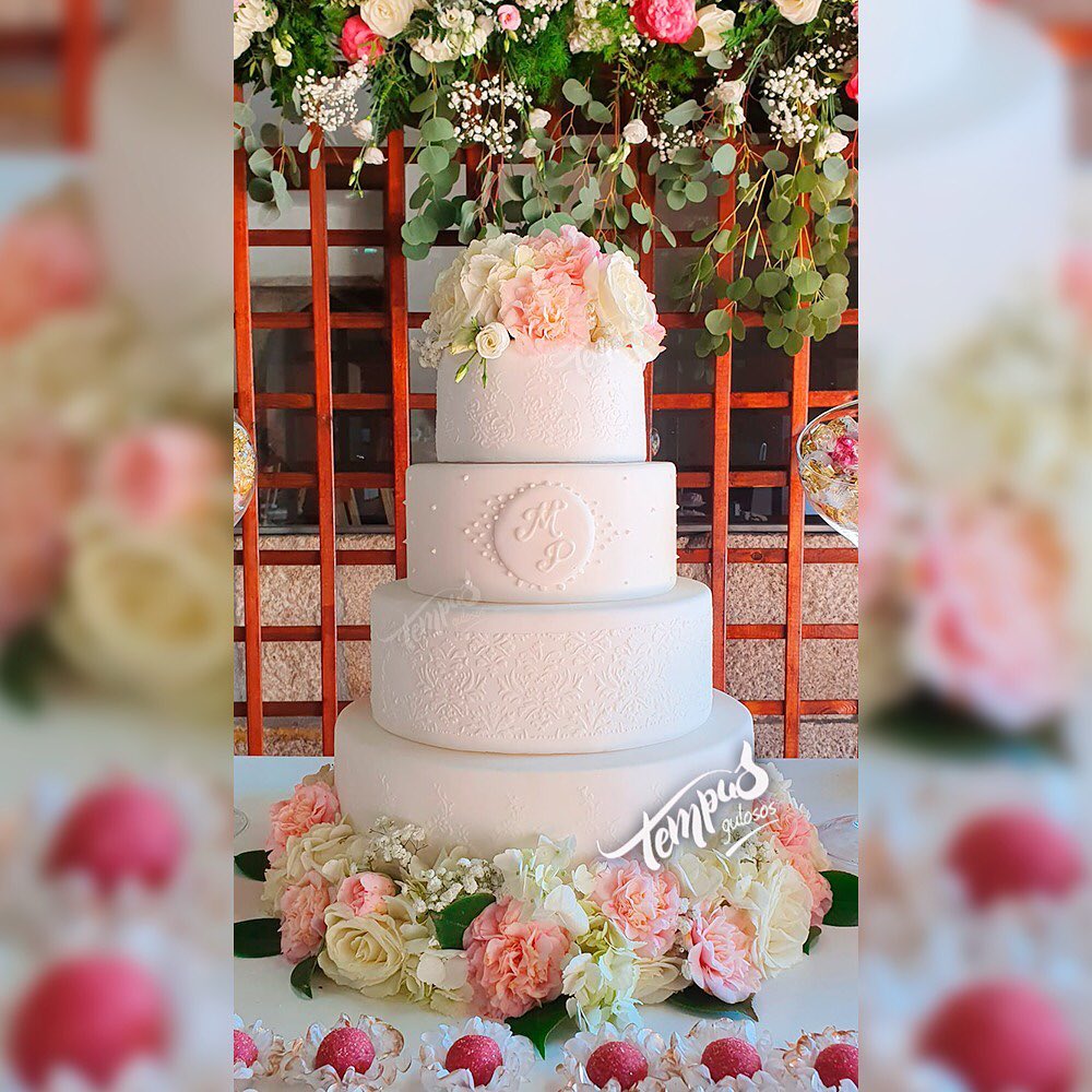 Bolos de casamento clássicos