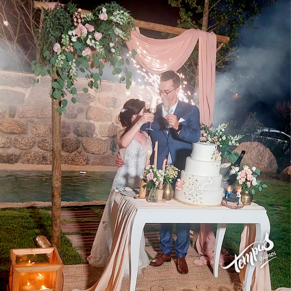 Bolos de casamento rústicos