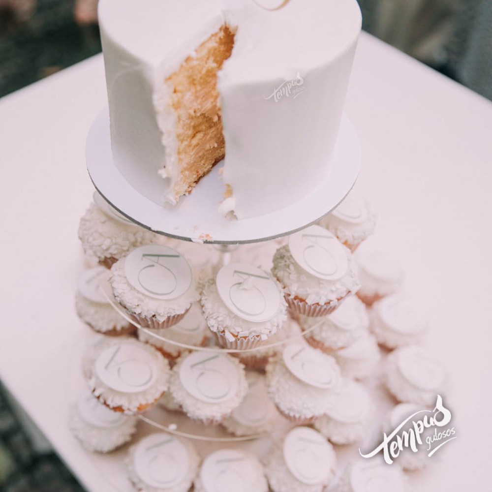 Bolos de casamento modernos