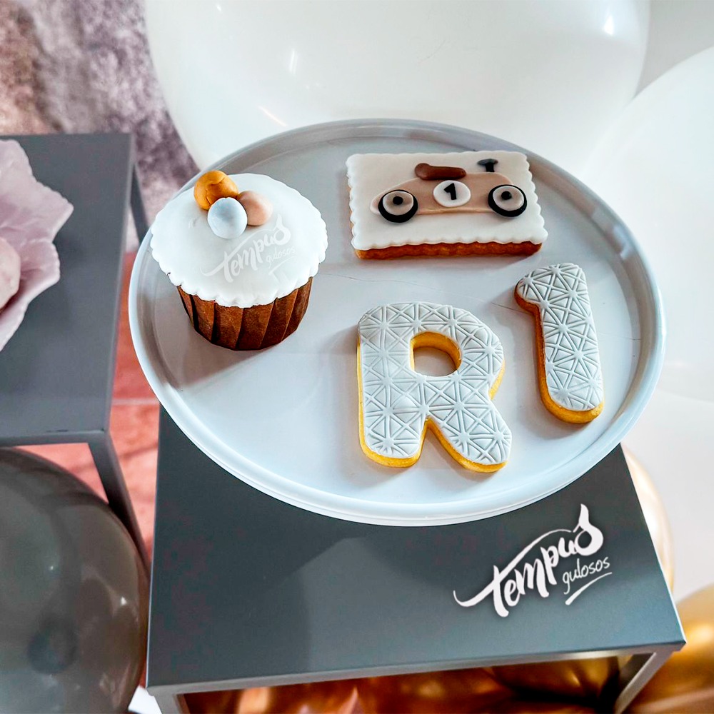 Carrinhos e Tratores