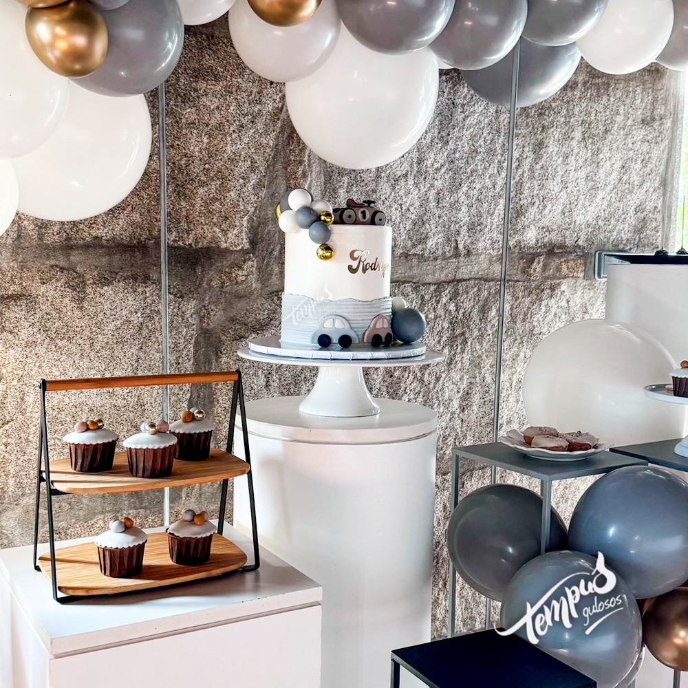 Carrinhos e Tratores